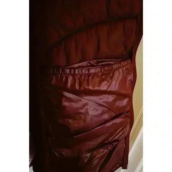 XS  Burgundy Gap Down Jacket - Picture 5 of 6